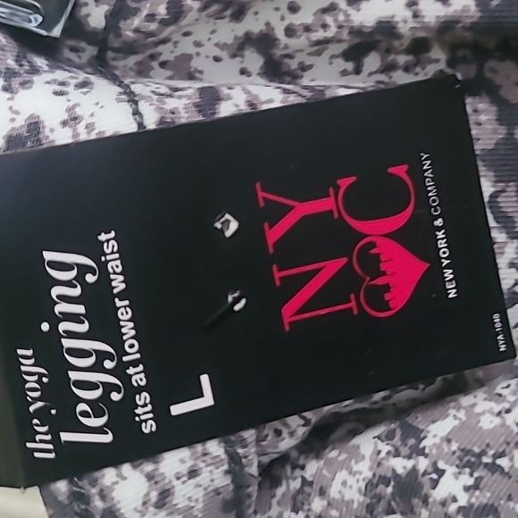 New York & Company Leggings - Picture 4 of 6